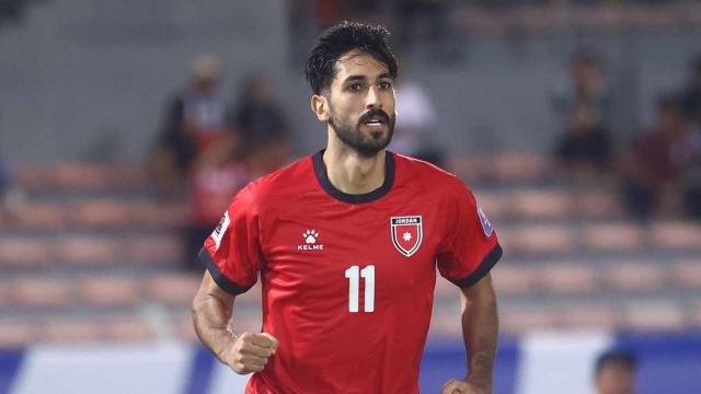 winwin يزف خبرا سارا لجماهير الكرة الأردنية حول يزن النعيمات