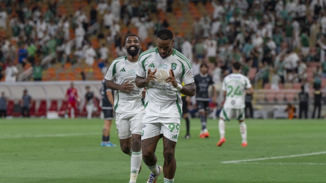 أداء هجومي خارق من إيفان توني بمباراة الأهلي وضمك