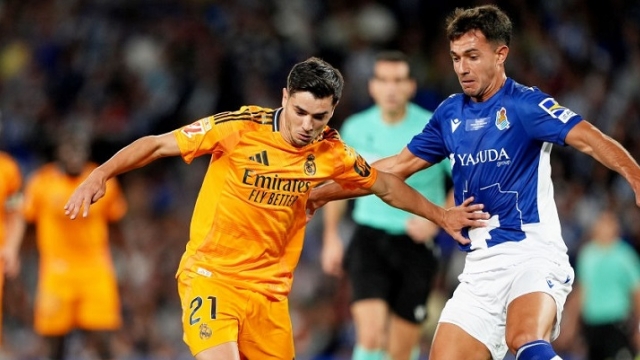 إبراهيم دياز يغادر مباراة ريال مدريد وسوسيداد مُصابًا