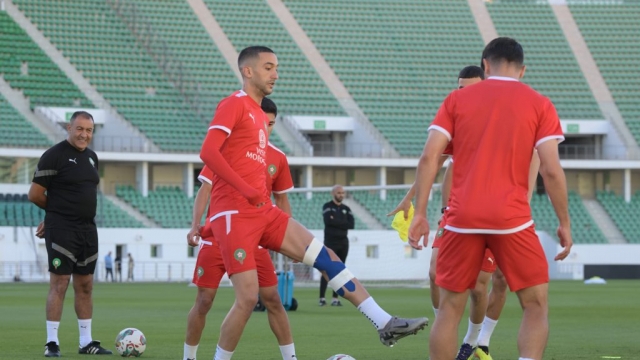 إشادة واسعة وتنويه بموقفه.. زياش يقلب الموازين بتغريدة مثيرة