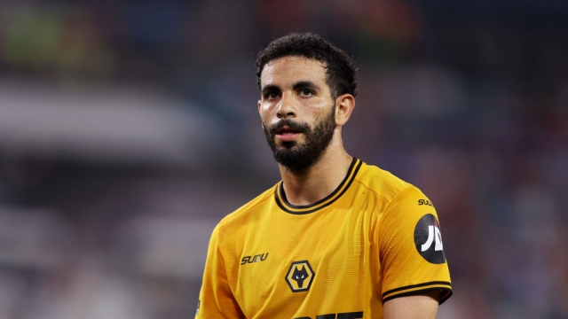 الإنجليز يهاجمون مدرب وولفرهامبتون بسبب آيت نوري