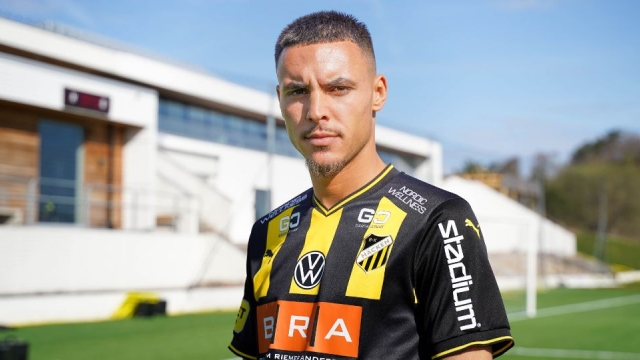 التونسي علي يوسف يتألق بثنائية جديدة في الدوري السويدي