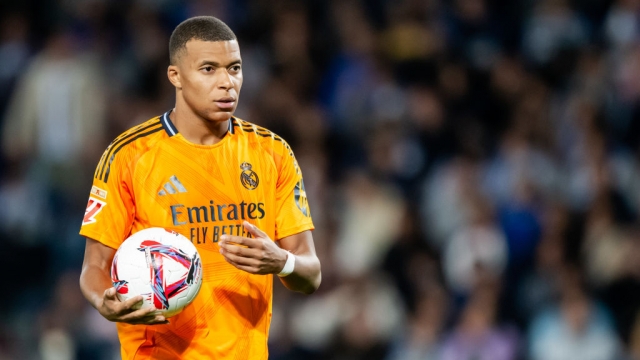 بسبب ريال مدريد.. رئيس فرنسا الأسبق ينتقد كيليان مبابي