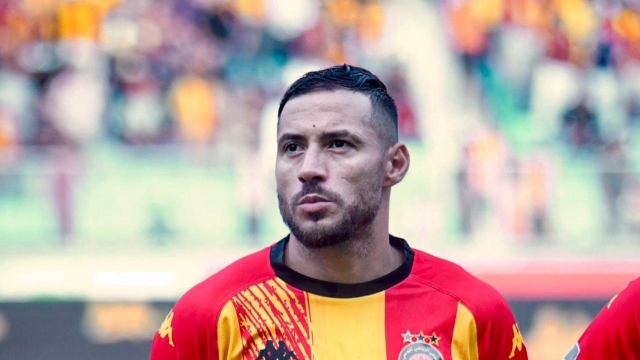 بسبب قضية سرقة.. بلايلي وشقيقه يعودان للجزائر عاجلًا