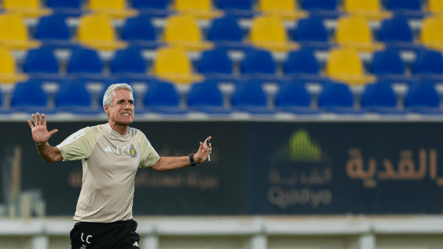 بعد إقالته من تدريب النصر السعودي.. رقم غير مُتوقع لكاسترو