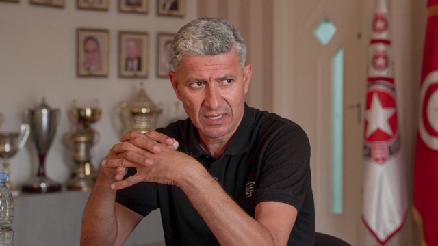 بقيادة زبير بية.. النجم الساحلي ينجح في رفع عقوبة منع القيد