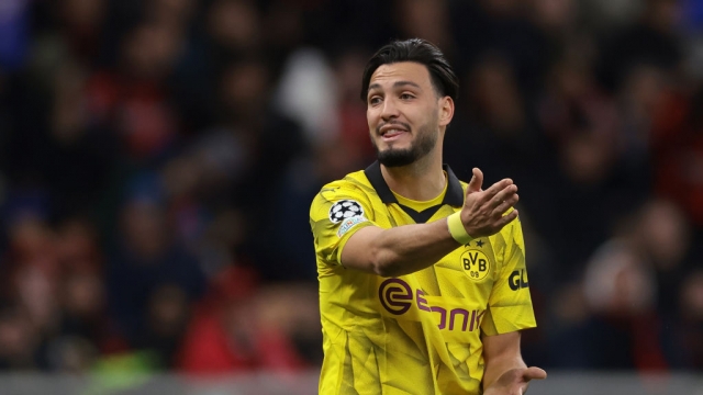 بوروسيا دورتموند ينهي الجدل حول مشكلة بن سبعيني