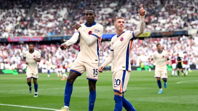 جاكسون يقود تشيلسي لفوز كبير خارج أرضه في البرميرليغ