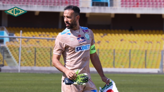 حارس مرمى الرجاء أمام فرصة ثمينة للانضمام إلى بونو والمحمدي