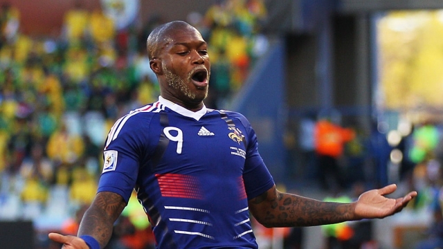 شبح السجن يلاحق النجم الفرنسي السابق جبريل سيسيه