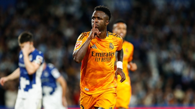 طريقة احتفال فينيسيوس جونيور.. هل هي سبب العنصرية ضده؟