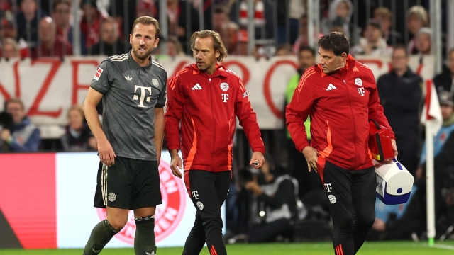 لاعب مغربي يصيب هاري كين.. ومدير بايرن ميونخ يثير المخاوف