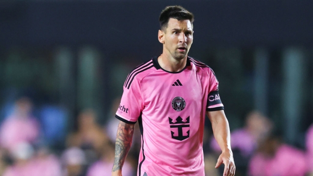 مدرب إنتر ميامي يفاجئ عشاق ليونيل ميسي بخبر سار