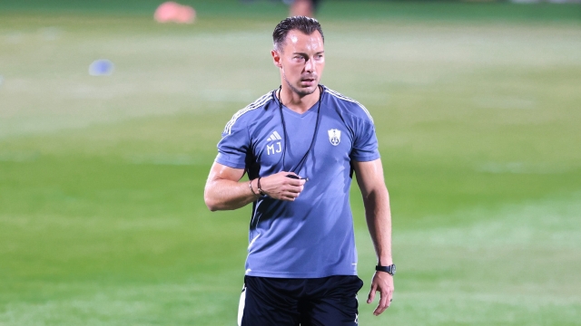 مدرب الأهلي ماتياس يايسله ينتقد قرارات حكم مباراة النصر