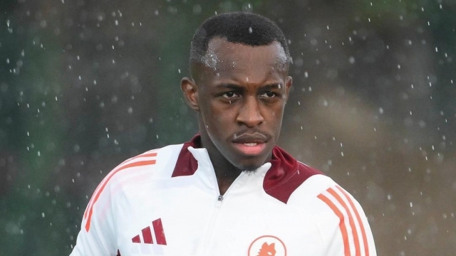 مدرب روما الجديد يوجه رسالة أمل إلى سعود عبد الحميد