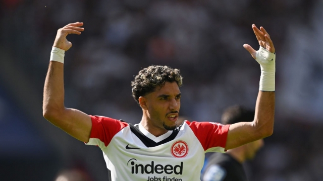 موقف عمر مرموش ومحمود داوود من خوض مباراة فرانكفورت القادمة