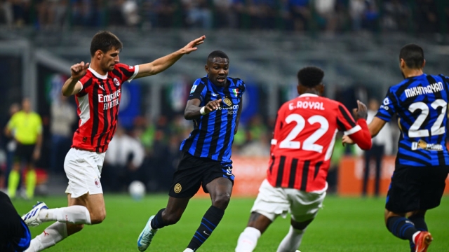 ميلان يحسم ديربي ميلانو أمام الإنتر في الوقت القاتل