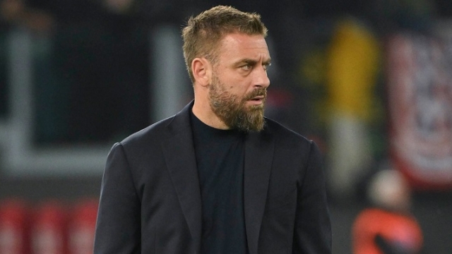 نبوءة توتي تتحقق! روما يعلن إقالة دانييلي دي روسي