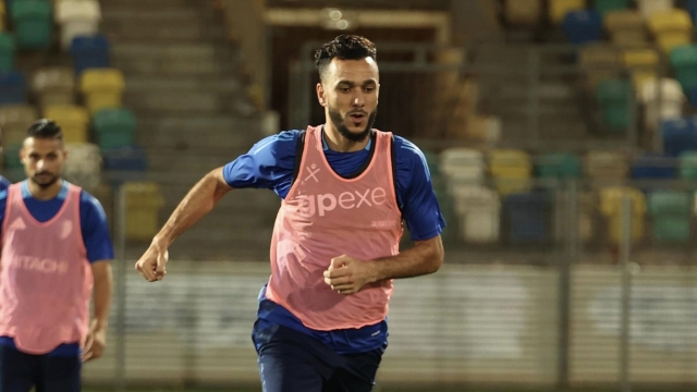 نجم الهلال الليبي محمد الشتيوي يعد بالتأهل على حساب المصري