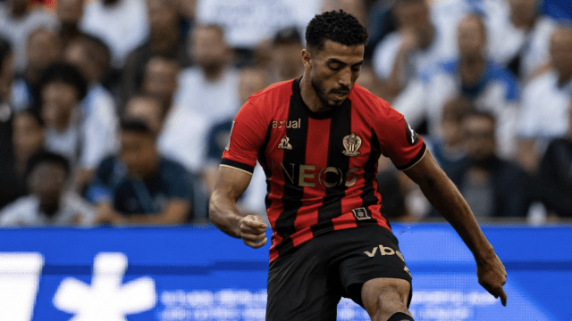 هل فقد محمد عبد المنعم ثقة مدرب نيس فرانك هايس؟