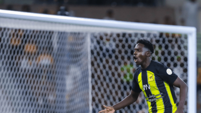 "أحد أفضل مواهب العالم".. لاعب الاتحاد يخطف أنظار الإنجليز