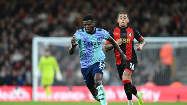 أرسنال يسقط أمام بورنموث بهدفين ويتجرع أولى هزائم الموسم