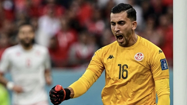 أيمن دحمان حارس الصفاقسي يتعرض للاعتداء في محطة بنزين!