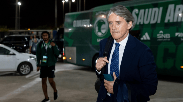 إقالة روبرتو مانشيني من تدريب منتخب السعودية