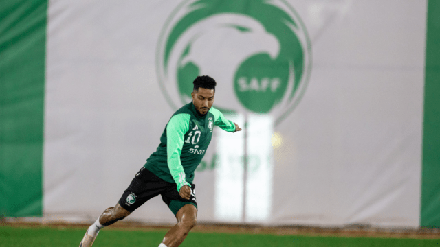 الأرقام تُنصف سالم الدوسري في مسيرته مع المنتخب السعودي