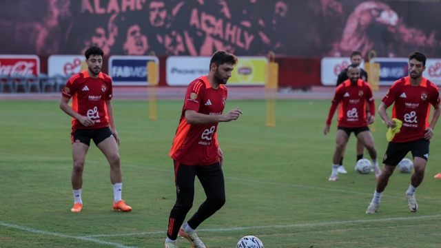الأهلي يتلقى صدمة قبل مواجهة سيراميكا في السوبر المصري