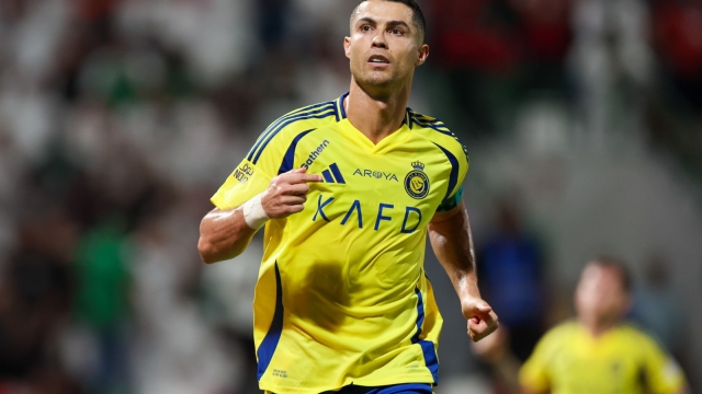 القنوات الناقلة لمباراة النصر والشباب اليوم في دوري روشن 2024-25
