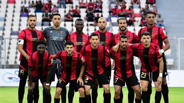 الكاف يعاقب اتحاد العاصمة ويتخذ قرارًا في قضية المولودية