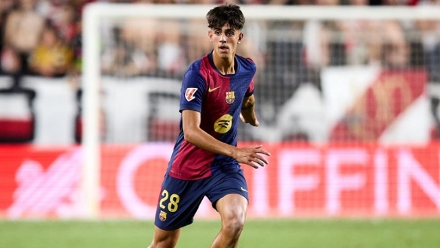 برشلونة يمنح مارك بيرنال عقدًا جديدًا رغم إصابته بالصليبي
