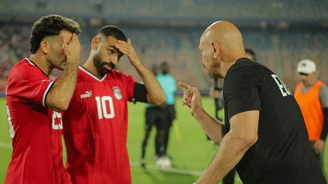 حسام حسن يمنح صلاح "هدية مسمومة" قبل السفر إلى موريتانيا