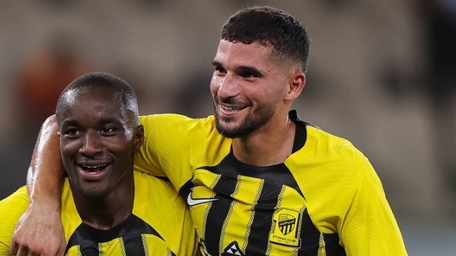 حسام عوار على رأس 3 عائدين للاتحاد ضد الأهلي بديربي جدة