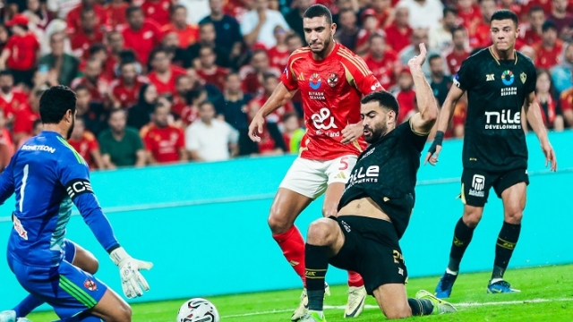 حكم جزائري مونديالي يحسم الجدل في صحة هدف الزمالك الملغى