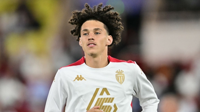 خطوة من ديشامب تهدد التحاق مغناس أكليوش بمنتخب الجزائر