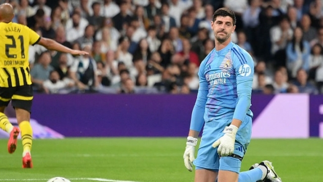 رغم الريمونتادا.. تيبو كورتوا يحذر ريال مدريد قبل الكلاسيكو