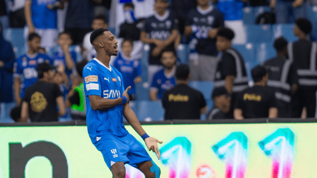 شقيق كنو يُثير التكهنات بشأن مستقبل اللاعب مع الهلال السعودي