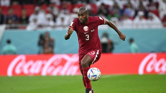 عودة حسن وبوعلام.. هل يستعيد المنتخب القطري صلابته الدفاعية؟