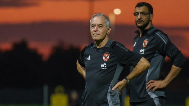 فيديو مسرّب من تدريبات الأهلي يفجّر حالة من الاستياء والغضب!