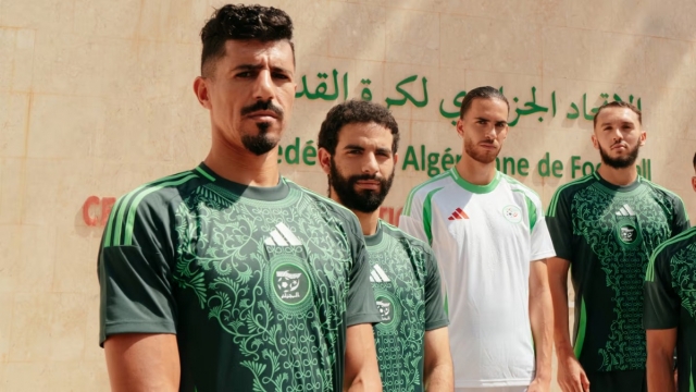 كم يبلغ سعر قميص منتخب الجزائر الجديد ؟