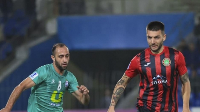 مدربه يعمل بذكاء.. الوحدات الأردني يواصل رحلة التفوق الآسيوي