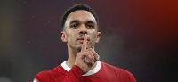 مستقبل غامض لأرنواد مع ريال مدريد وليفربول