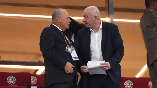 موتسيبي يطمح لكرسي رئاسة كاف مجددًا وأبو ريدة يترقب