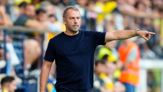 هانز فليك يشعل كلاسيكو الأرض بتصريحات قوية وتحد خاص