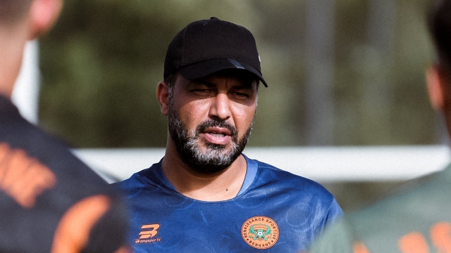 هزم الرجاء والوداد.. الشعباني يصنع الحدث في الدوري المغربي