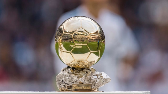 هل يحصل الفائز بجائزة الكرة الذهبية على مكافأة مالية؟