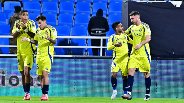 هل يغيب عن الديربي؟ تفاصيل إصابة إيمريك لابورت ومدة علاجه