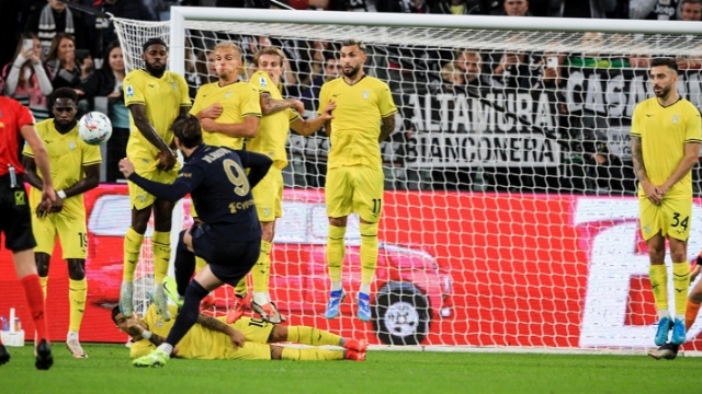 يوفنتوس يهزم لاتسيو "المنقوص" في الدوري الإيطالي